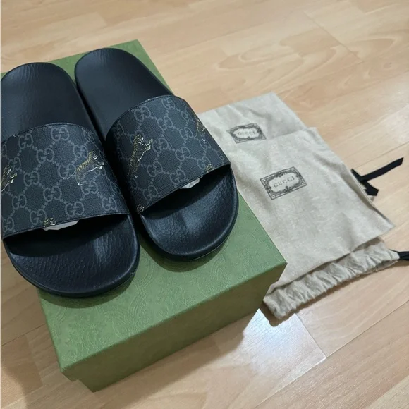 Gucci GG Supreme Slide ‘Tiger’